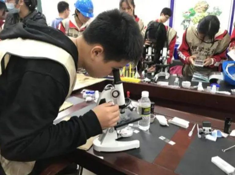 Are Binocular Teaching Microscopes Essential? 