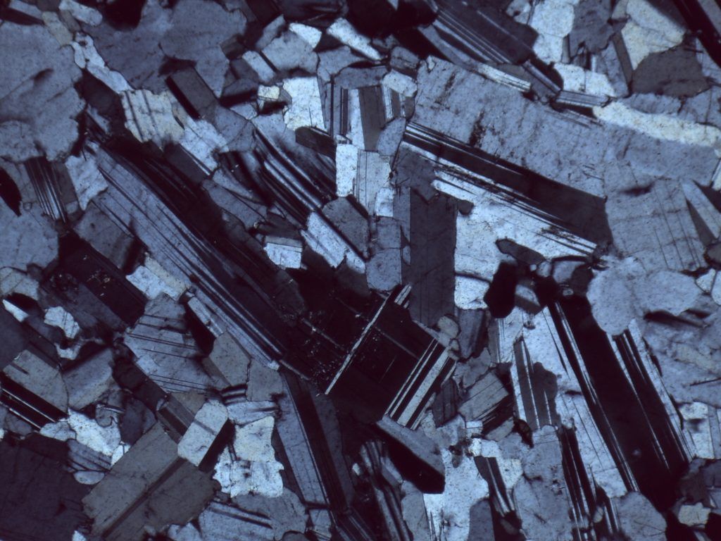 Under Cross-Polarized Light2